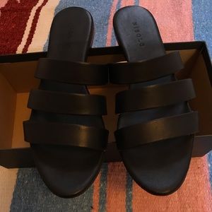 Nisolo Camilla Slide in black